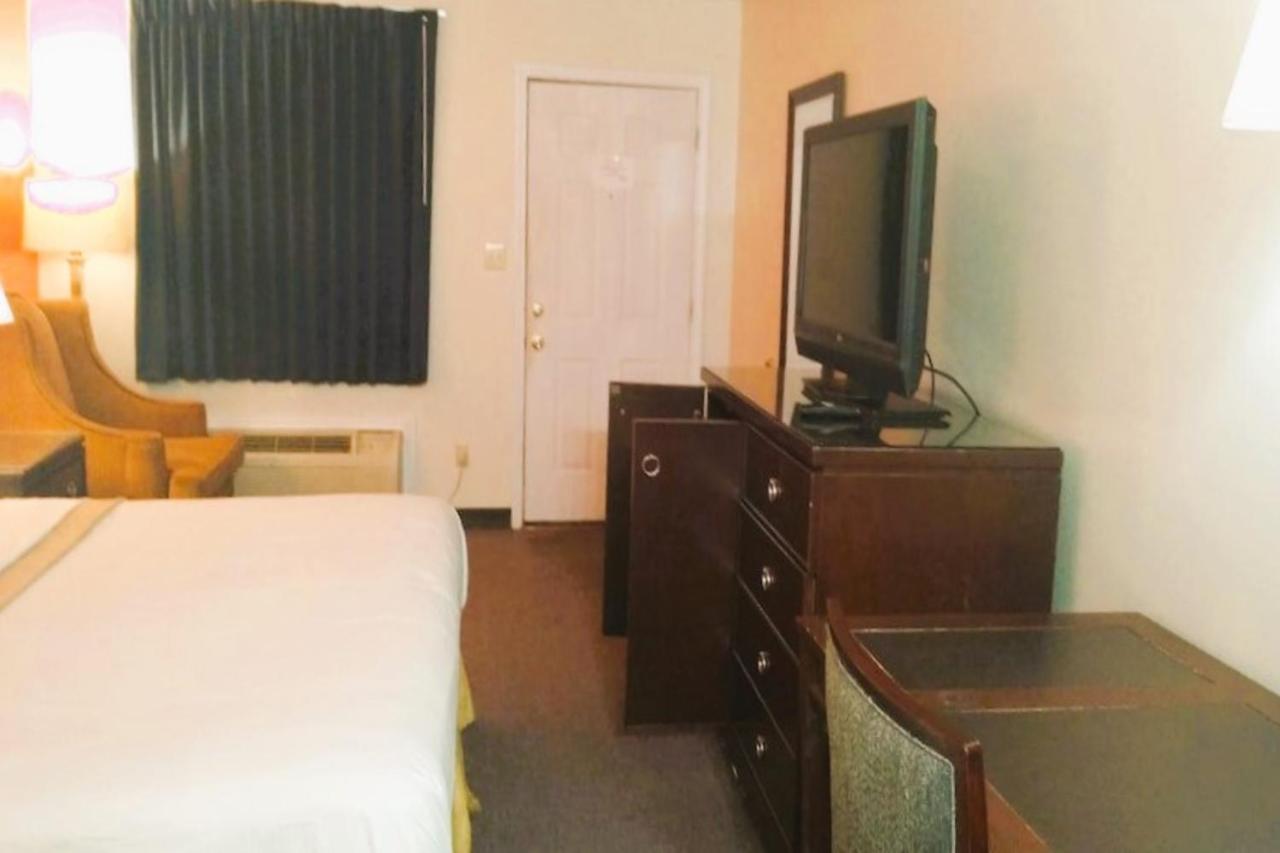 Oyo Hotel Mcintyre Ga, Us 441 Екстер'єр фото